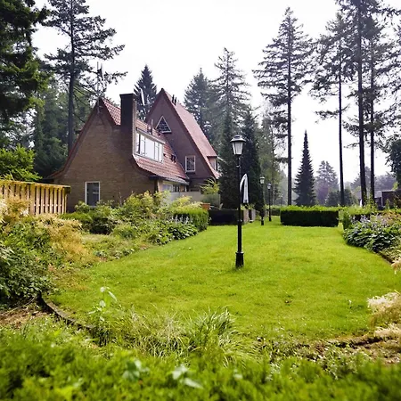 Fletcher Restaurant Victoria-hoenderloo Hotel 4*