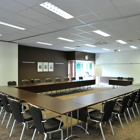 Fletcher Restaurant Victoria-hoenderloo 4* הונדרלו