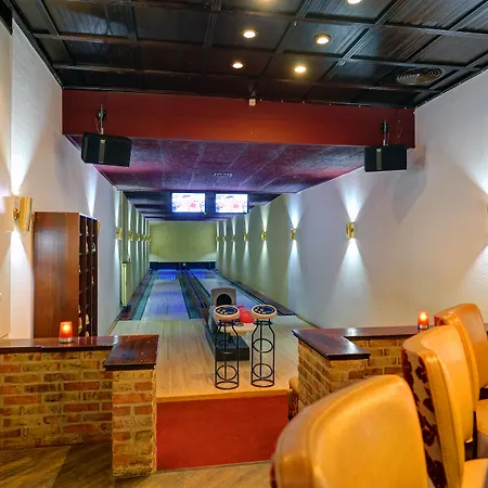 Fletcher Restaurant Victoria-hoenderloo فندق هونديرلو