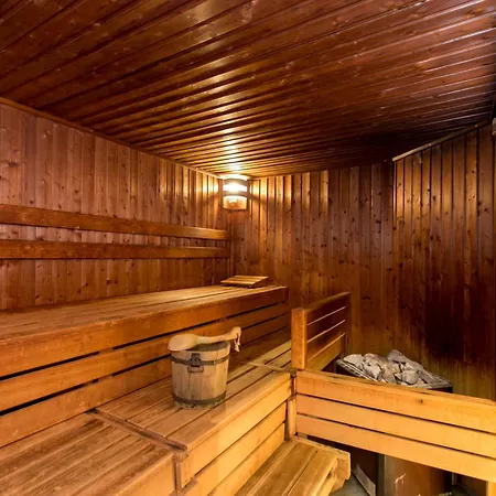 Fletcher Restaurant Victoria-hoenderloo Hotel 4*