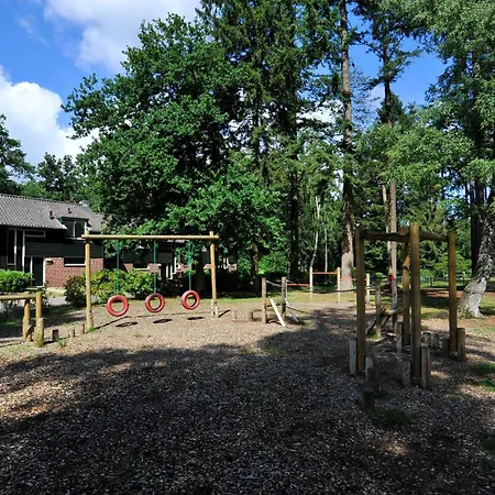 Fletcher Restaurant Victoria-hoenderloo Hotel 4*