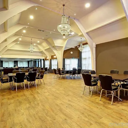 فندق Fletcher Restaurant Victoria-hoenderloo هونديرلو